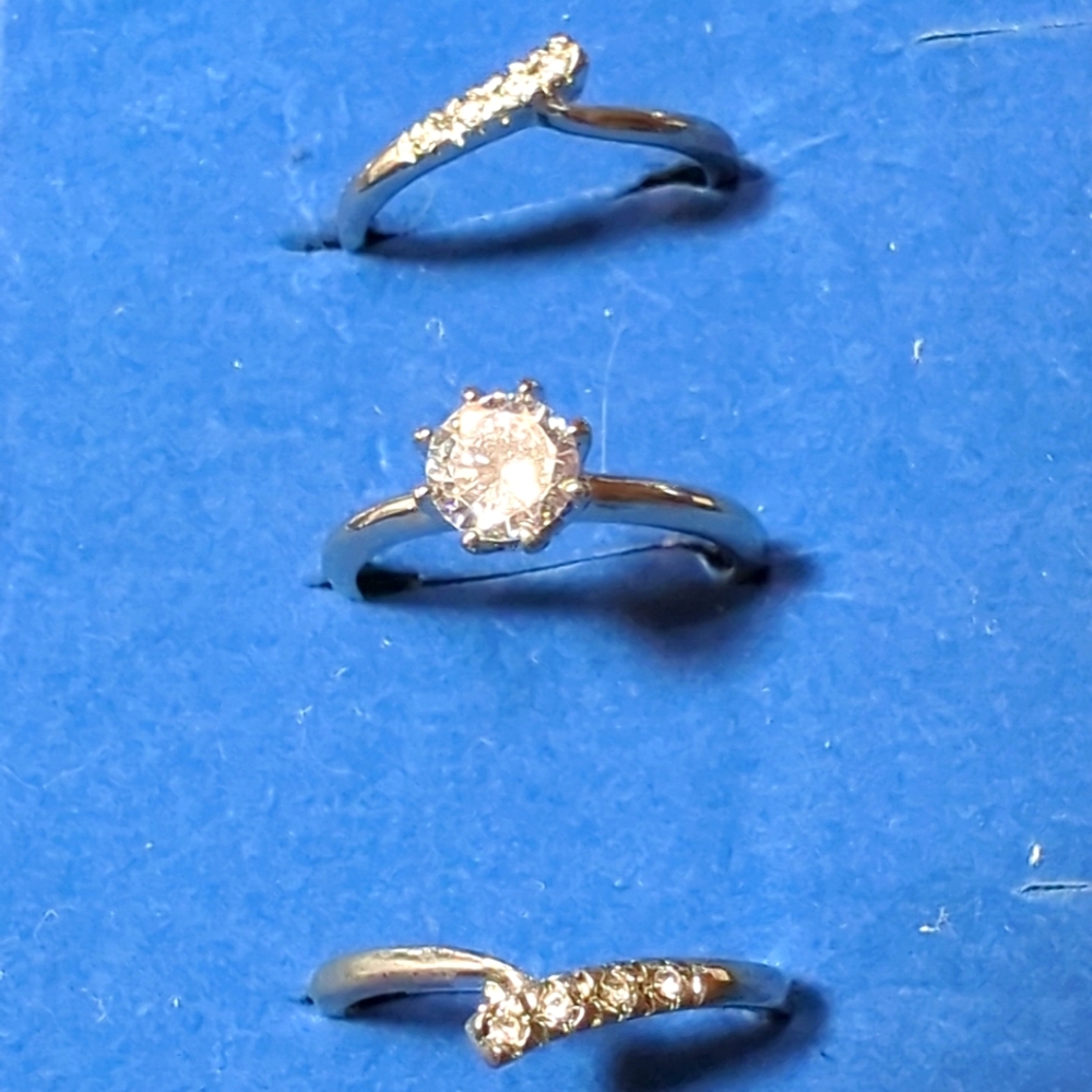Avon Solitaire Diamond Ring with Jacket Set Size 9 NEW